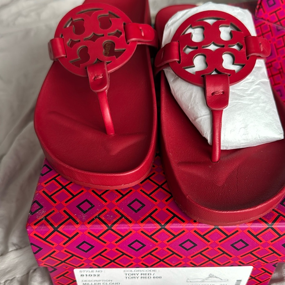 Tory Burch Cloud Miller Sandals Size 8.5 Red Leather Logo Thong New in box
